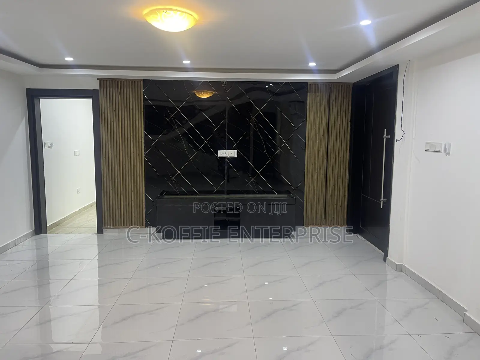 7bdrm Mansion in Labone for rent