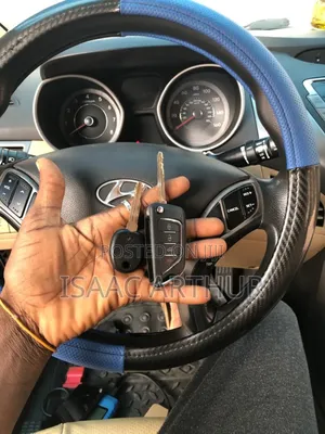 Car Key Cutting and Programming Services