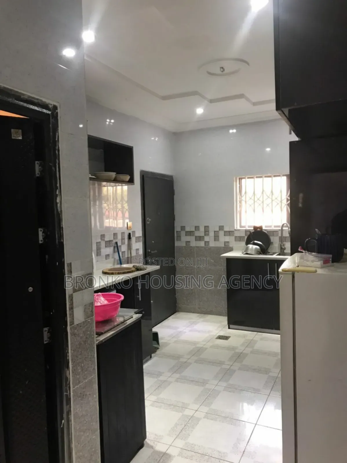 3bdrm Apartment in Bronko Housing, Spintex for rent