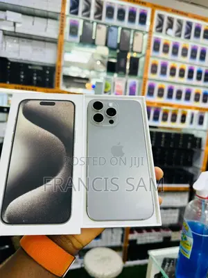 New Apple iPhone 15 Pro Max 256 GB Silver