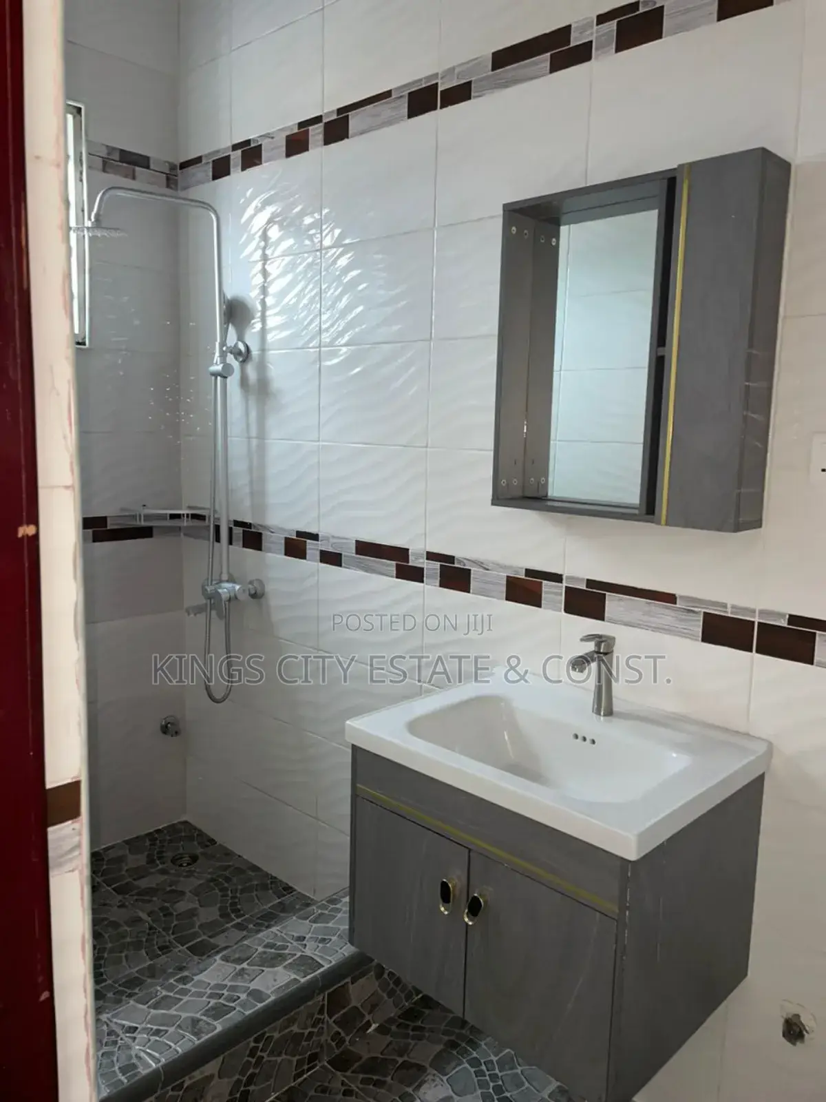 Furnished 6bdrm House in Acp-Interchange, Pokuase for rent
