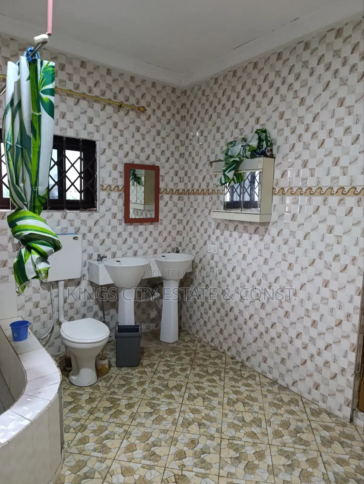 Furnished 6bdrm House in Acp-Interchange, Pokuase for rent