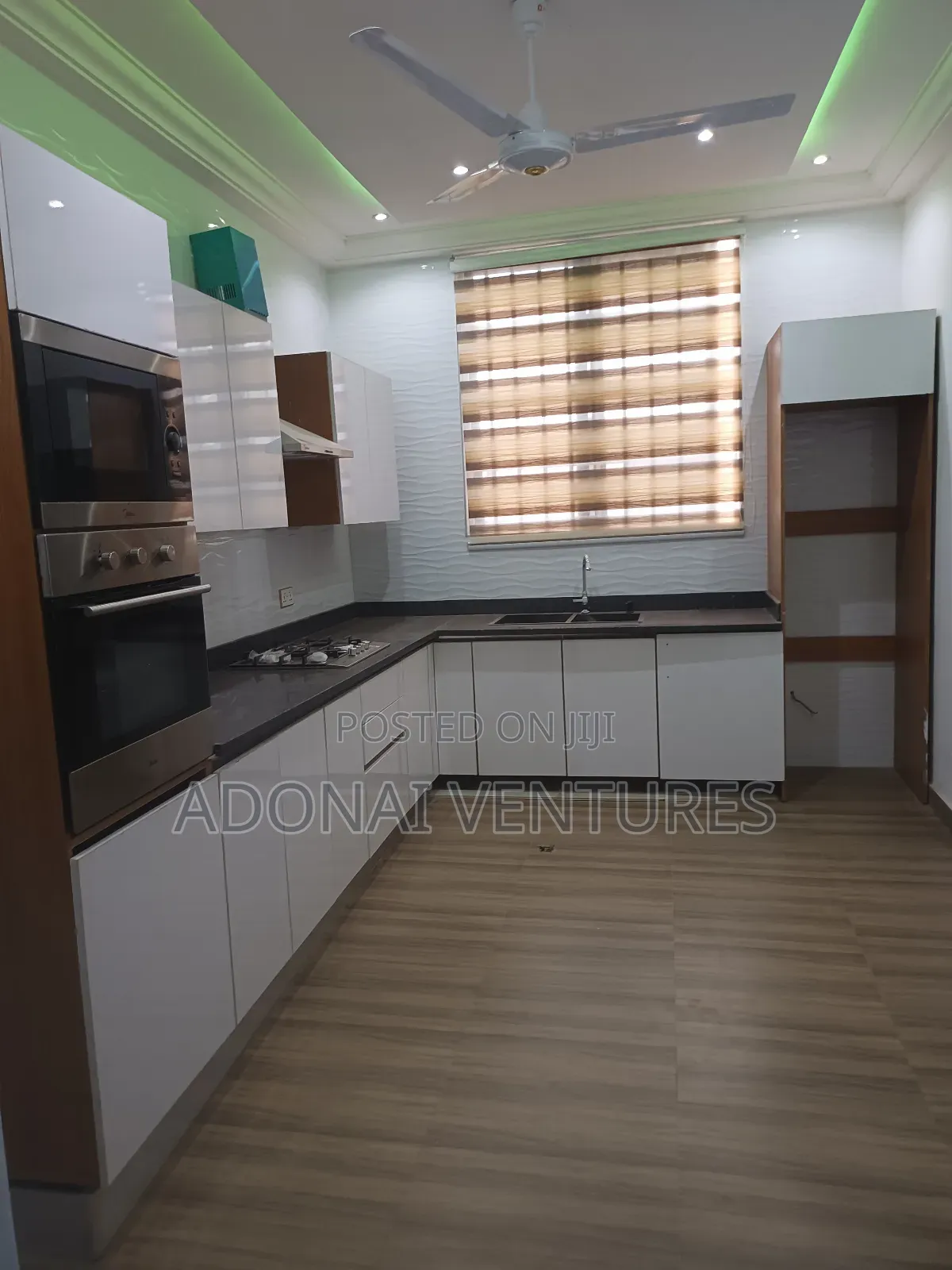 Furnished 4bdrm House in Ahodwo Sokoban, Kumasi Metropolitan for sale