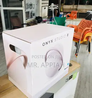 Quality Harman Kardon Onyx 8 Wireless Bluetooth Speaker.