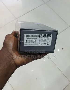 New Samsung Galaxy S9 Plus 64 GB Black