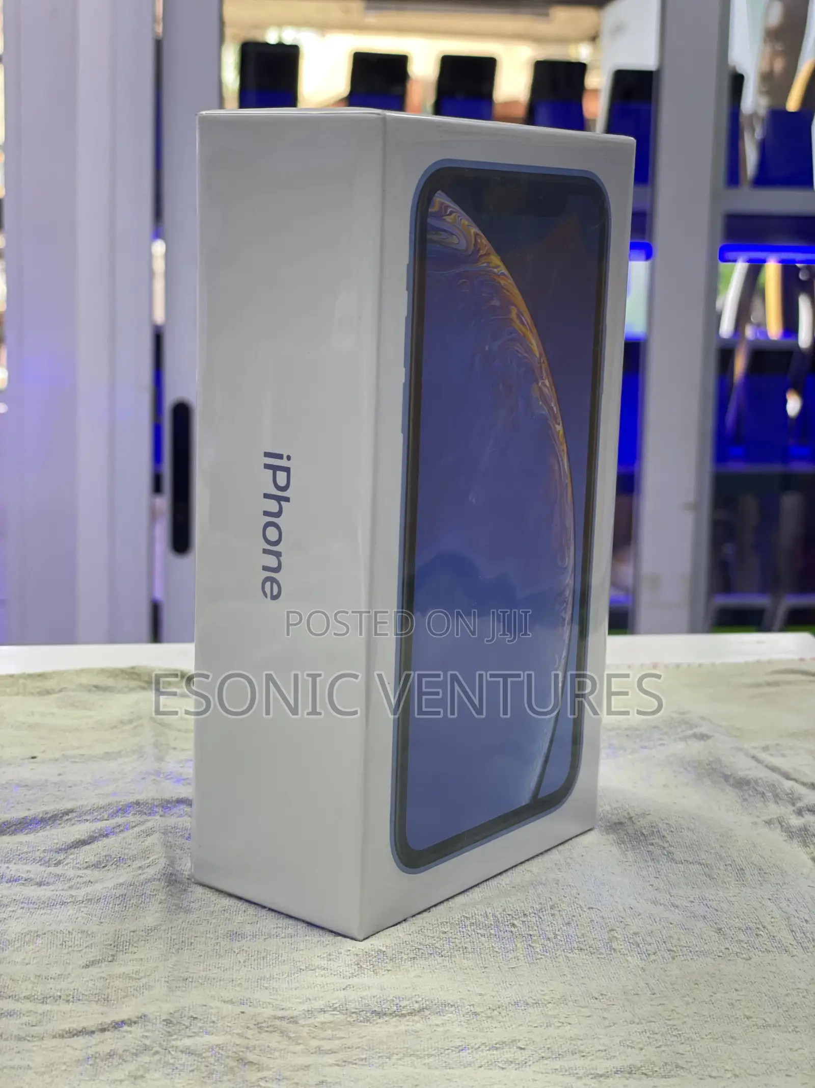 New Apple iPhone XR 64 GB Blue