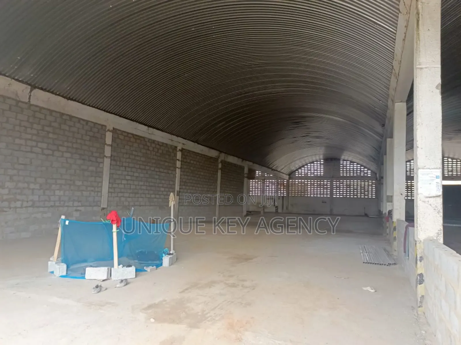 Warehouse to Let at Spintex