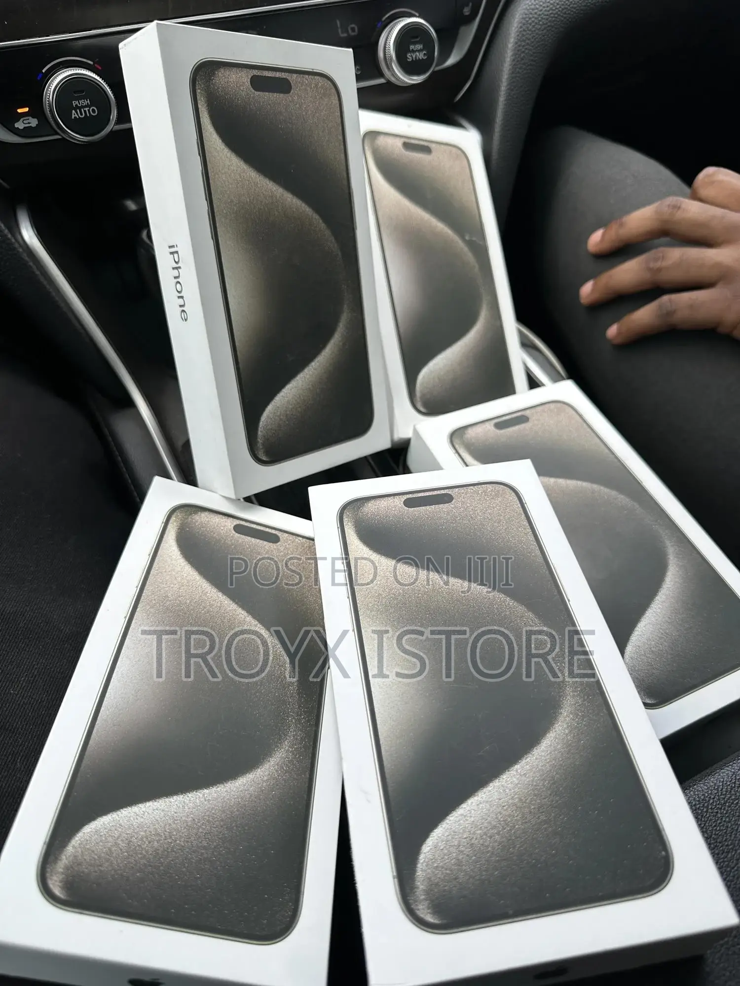 New Apple iPhone 15 Pro Max 256 GB Gold