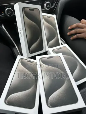 New Apple iPhone 15 Pro Max 256 GB Gold