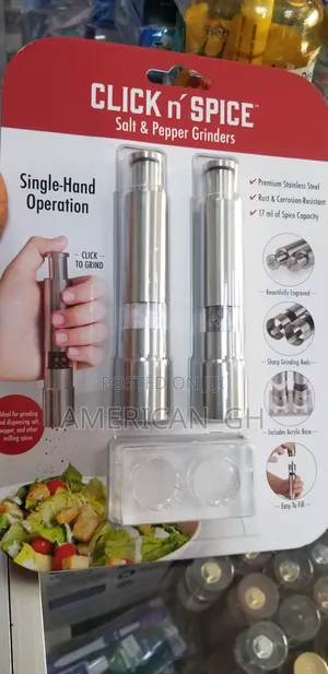 Click N’ Spice Salt and Pepper Grinder Set