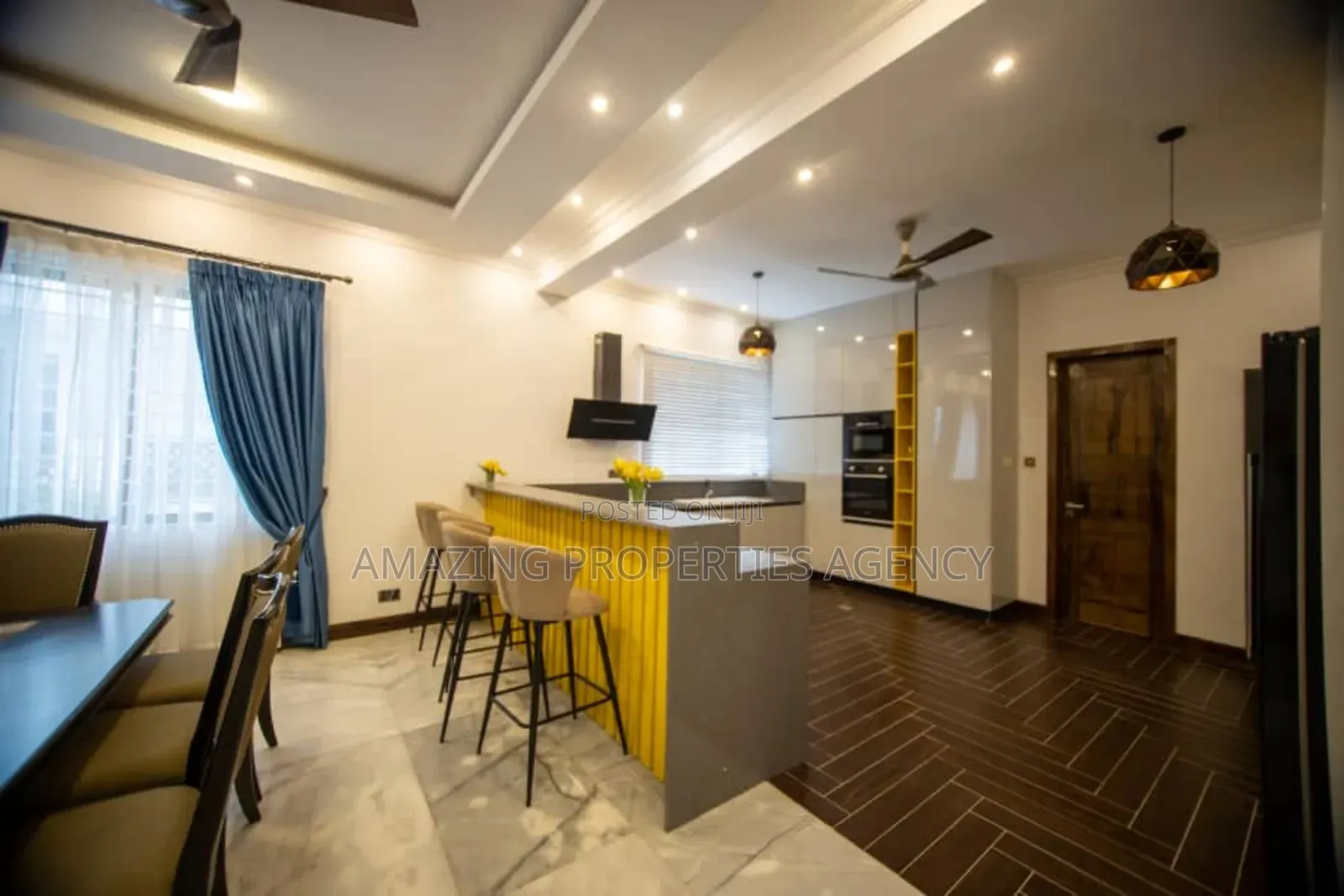 5bdrm House in Sakumono for sale