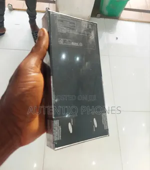 New Samsung Galaxy Z Flip 3 128 GB Black
