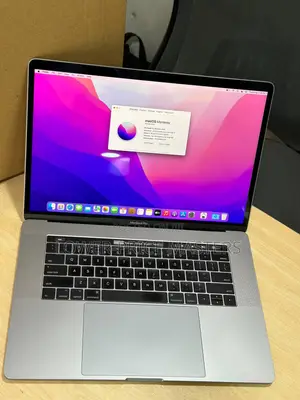New Laptop Apple MacBook Pro 2017 16GB Intel Core I7 SSD 256GB