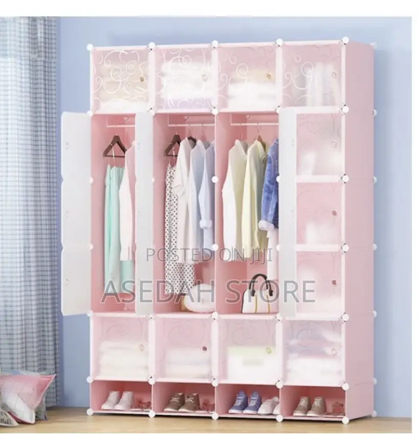 20 Cubes Plastic Wardrobe