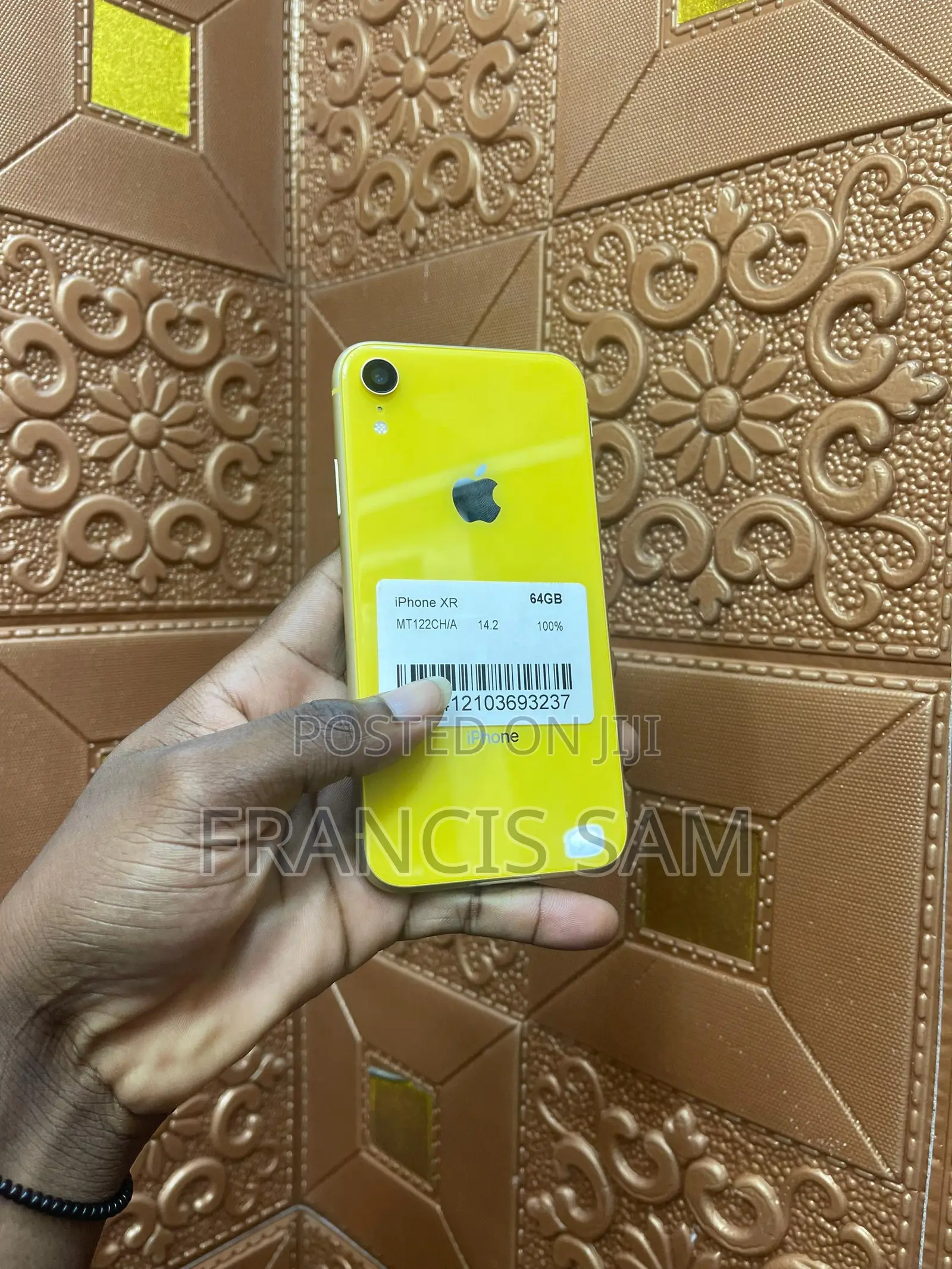 New Apple iPhone XR 64 GB Yellow