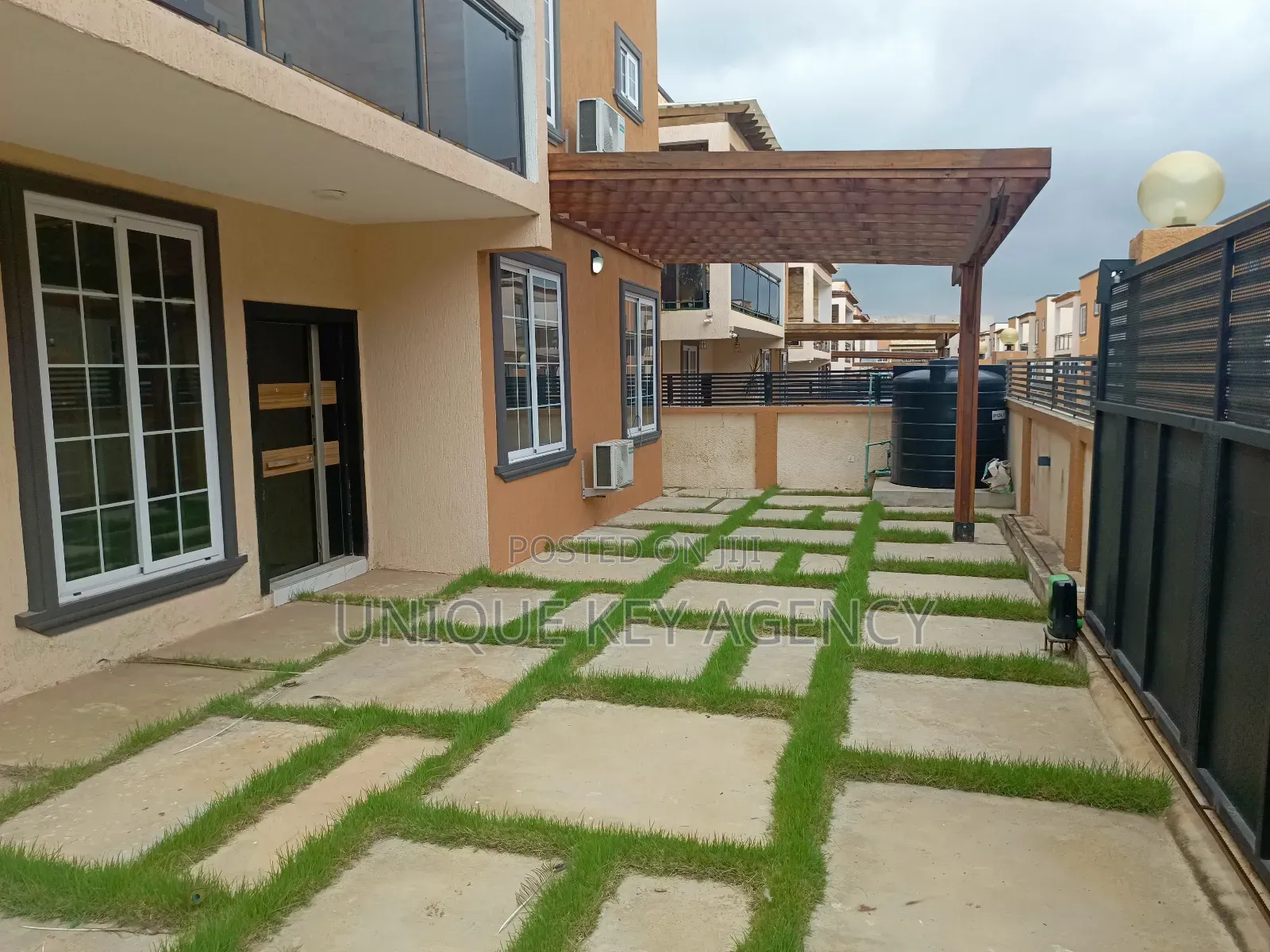 Furnished 3bdrm House in Unique Key Agency, Airport Residential Area