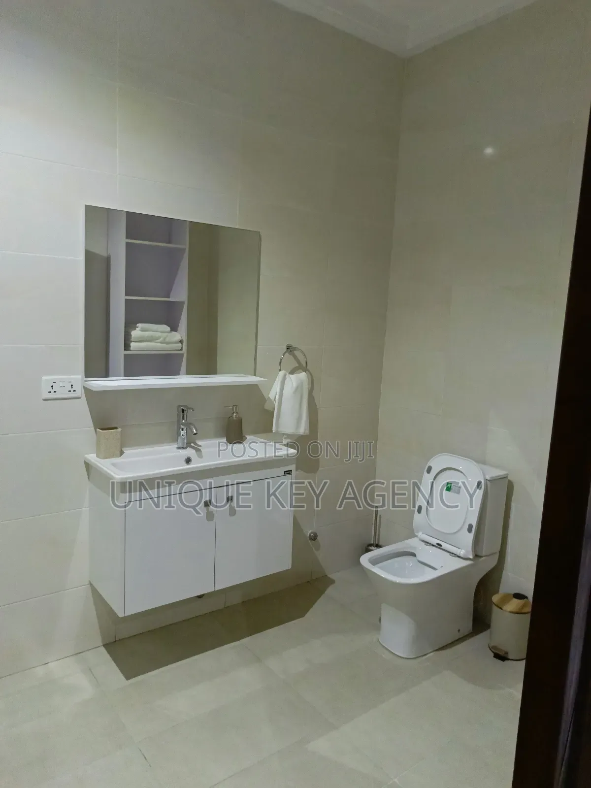 Furnished 3bdrm House in Unique Key Agency, Airport Residential Area
