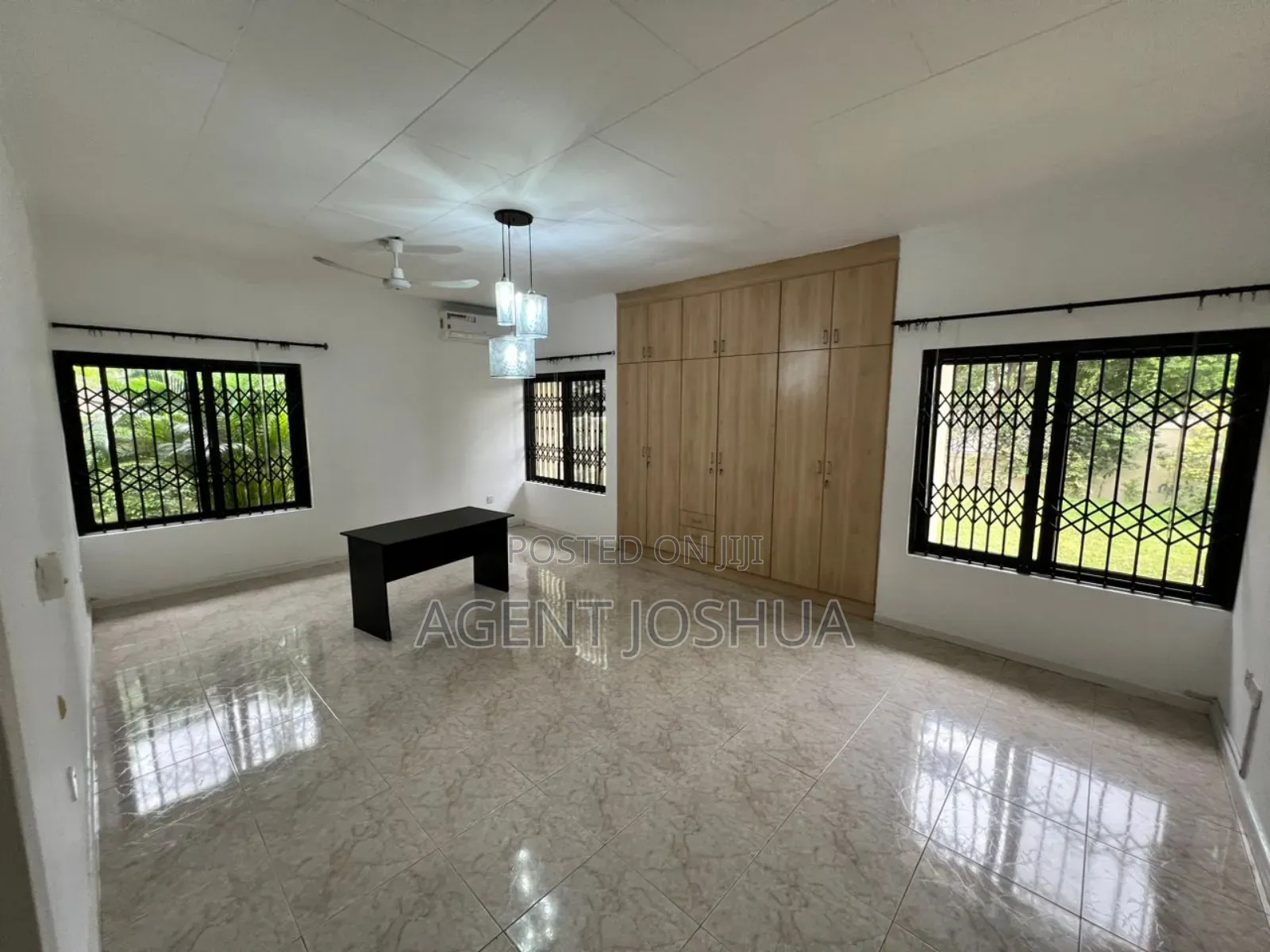 3bdrm House in Manet Court Estate for sale