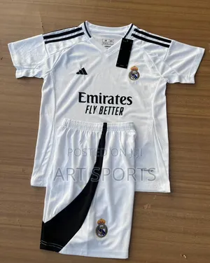 24 / 25 Real Madrid Home Kids Jersey