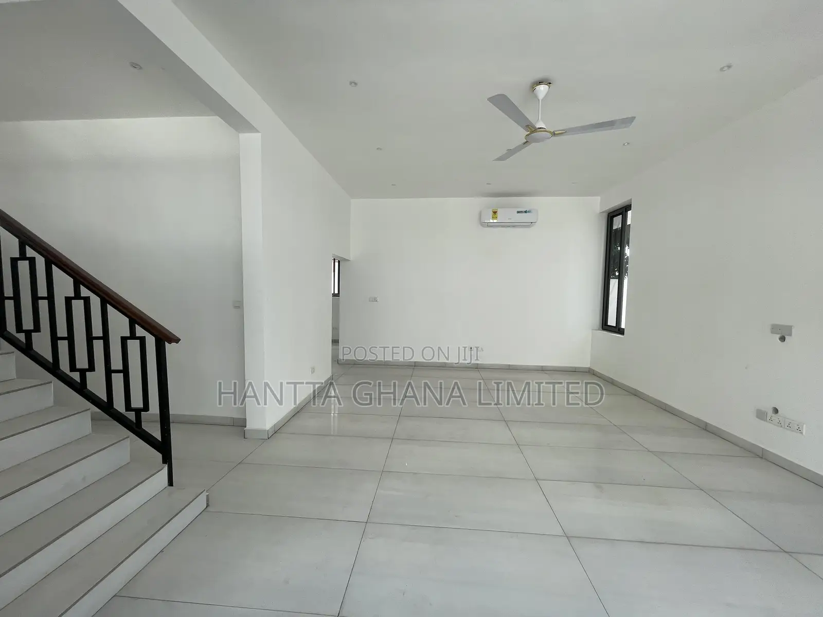 4bdrm Townhouse / Terrace in Adjiriganor, Ability for rent