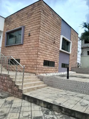 4bdrm House in Kwabenya for sale