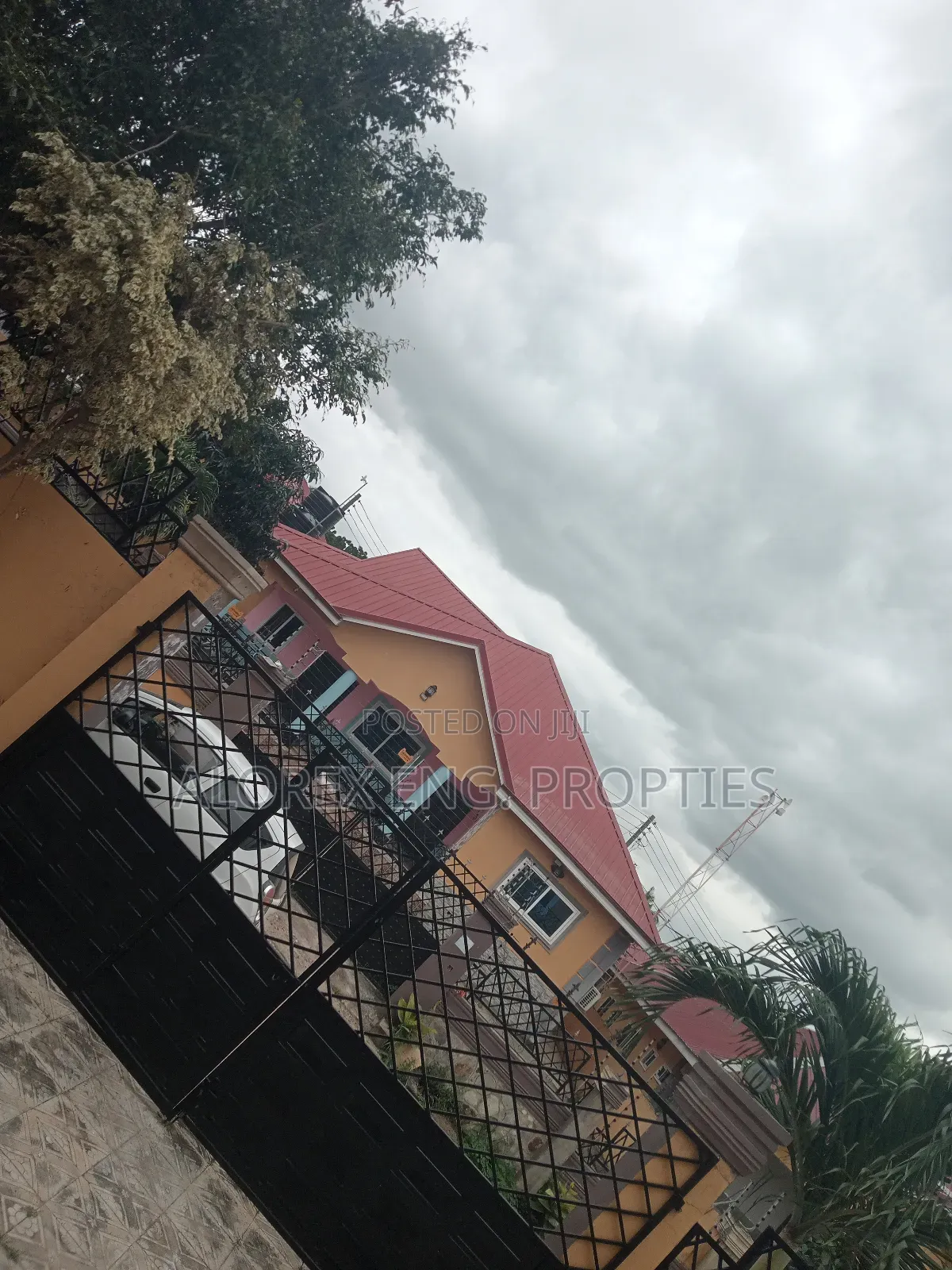 3bdrm House in Self Compound, Oyarifa for rent