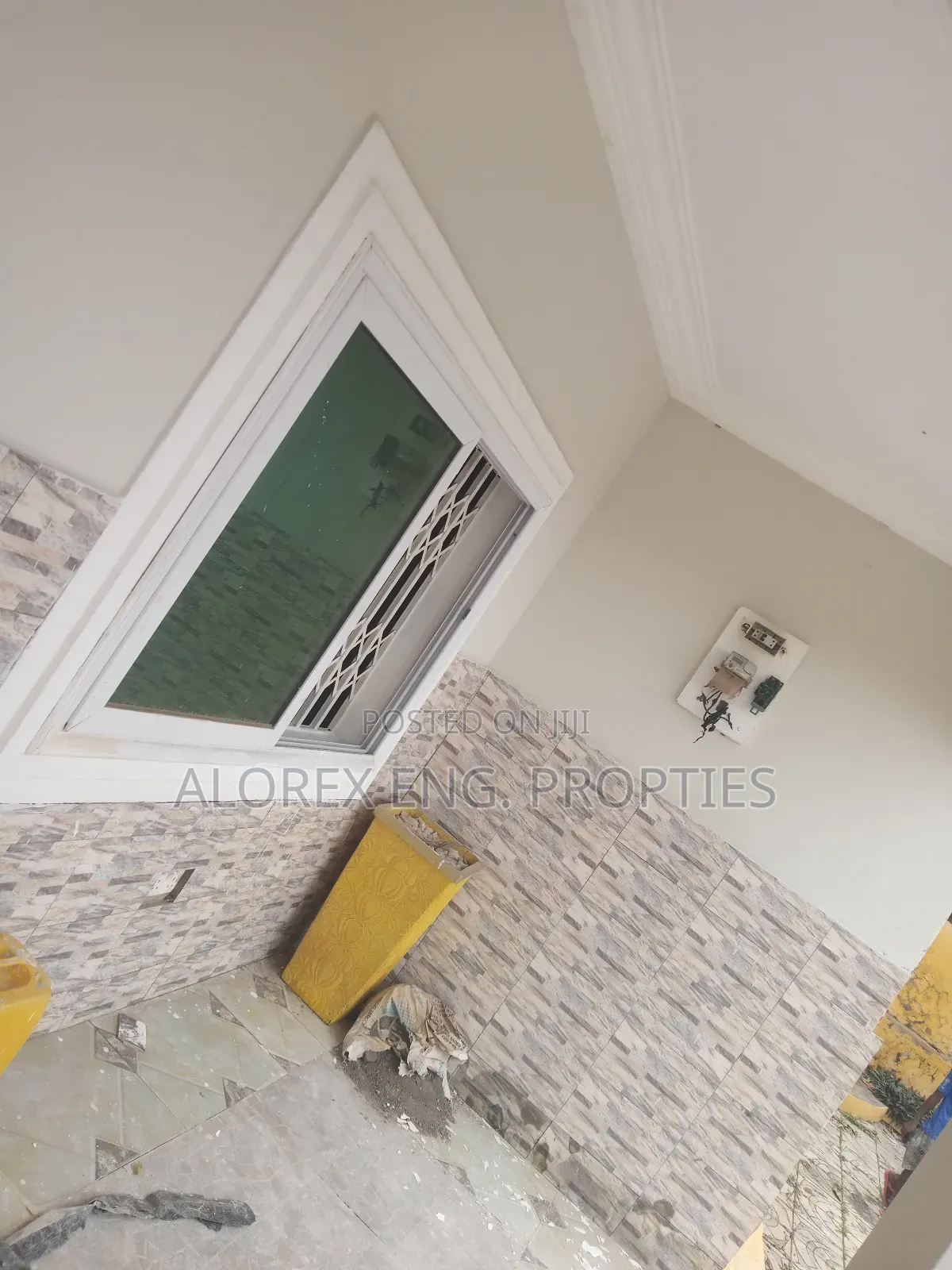 3bdrm House in Self Compound, Oyarifa for rent