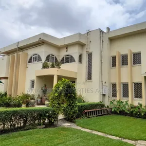 5bdrm House in Adjiriganor for sale