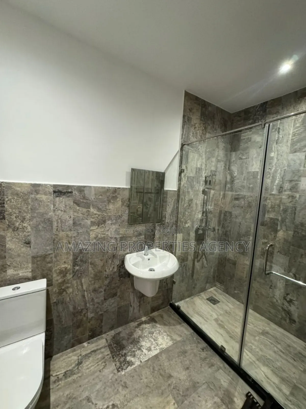 4bdrm House in Cantonments for sale