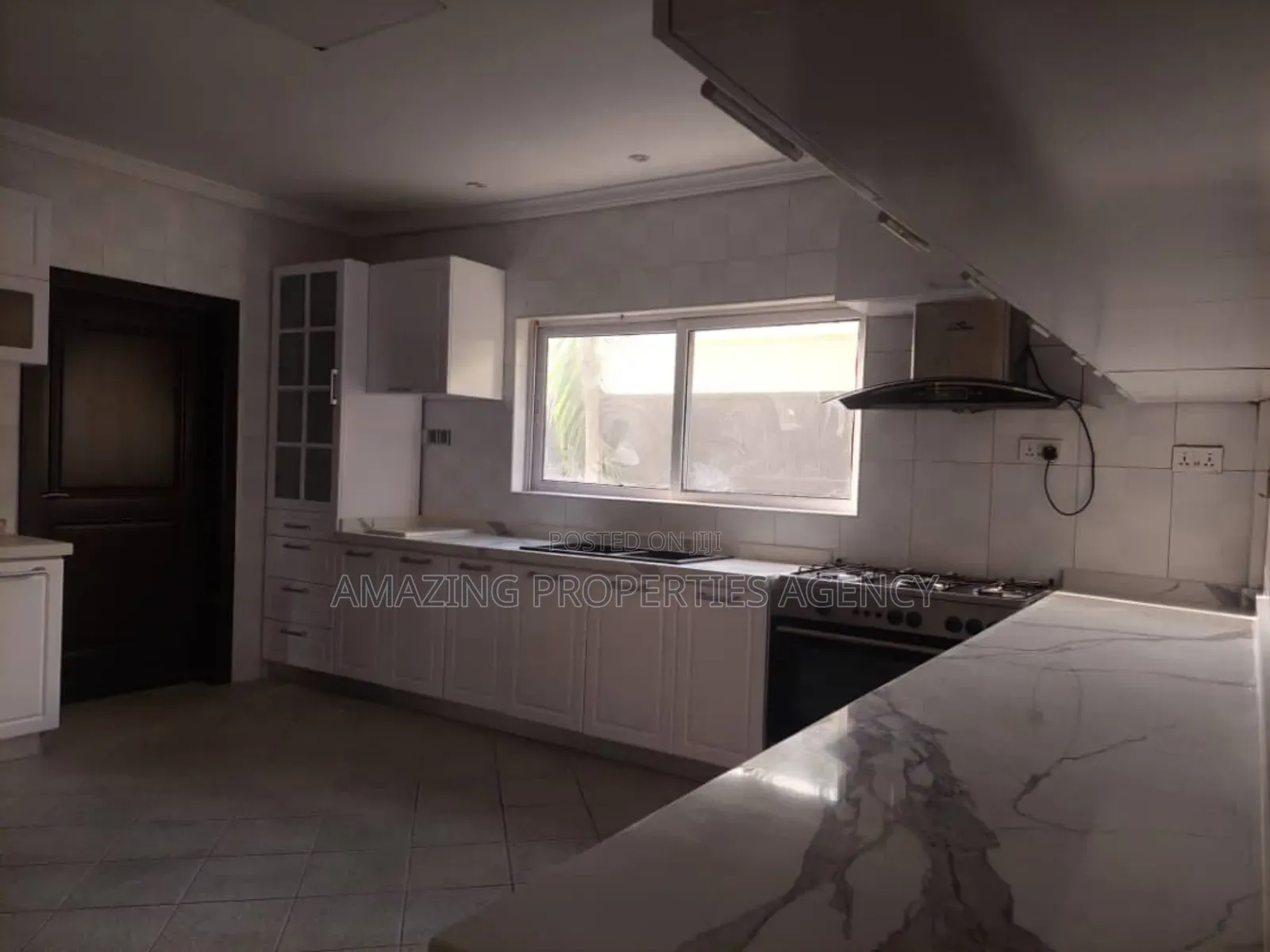 7bdrm House in Cantonments for sale