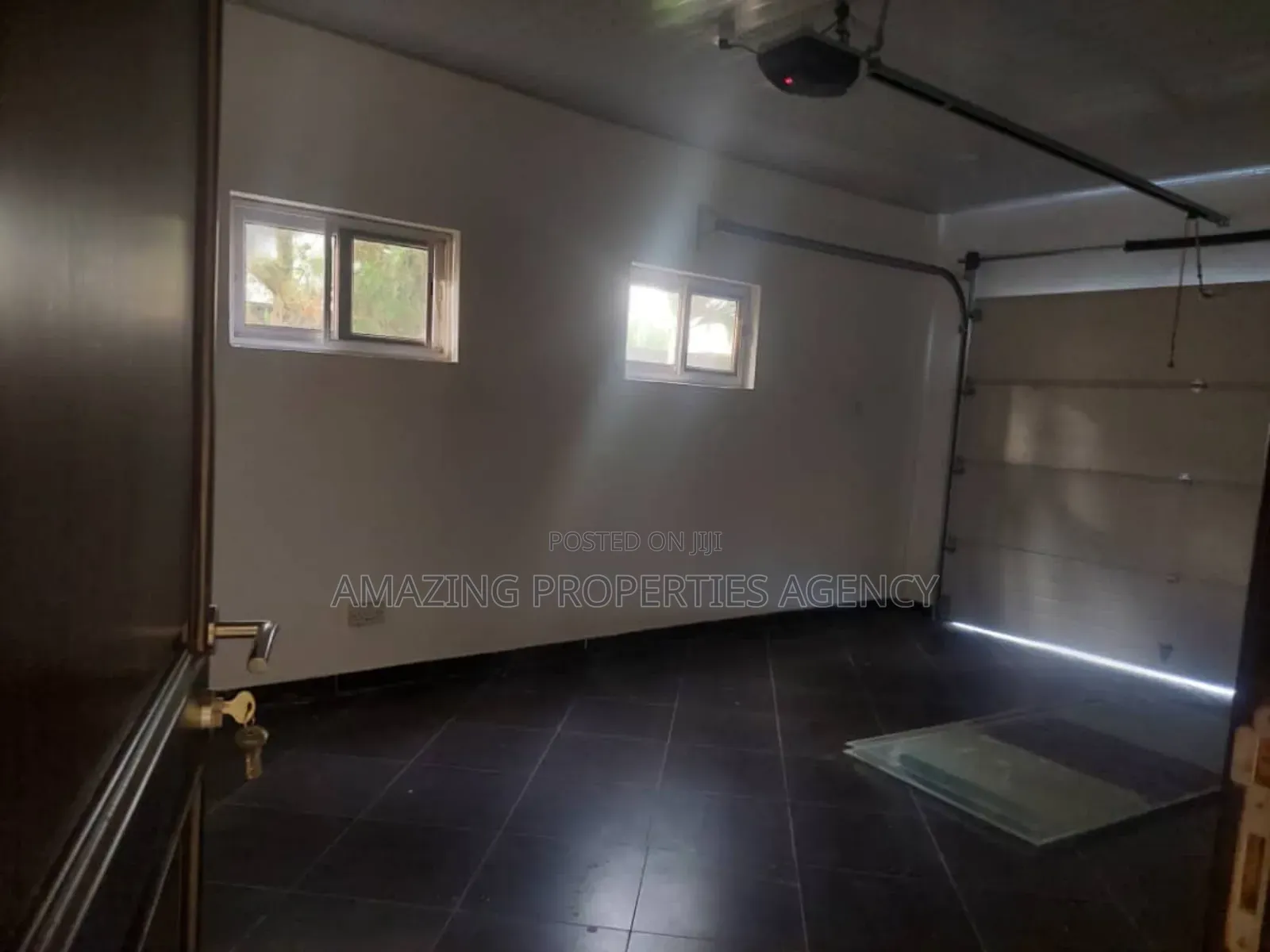 7bdrm House in Cantonments for sale