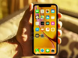New Apple iPhone XR 64 GB Yellow