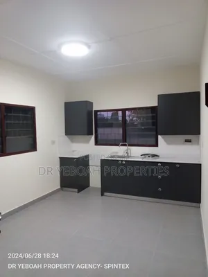 3bdrm House in Spintex:- 3 Bedrooms for rent