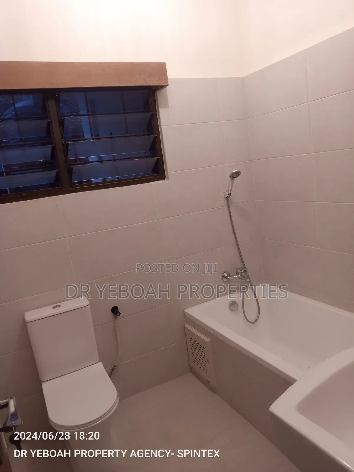 3bdrm House in Spintex:- 3 Bedrooms for rent