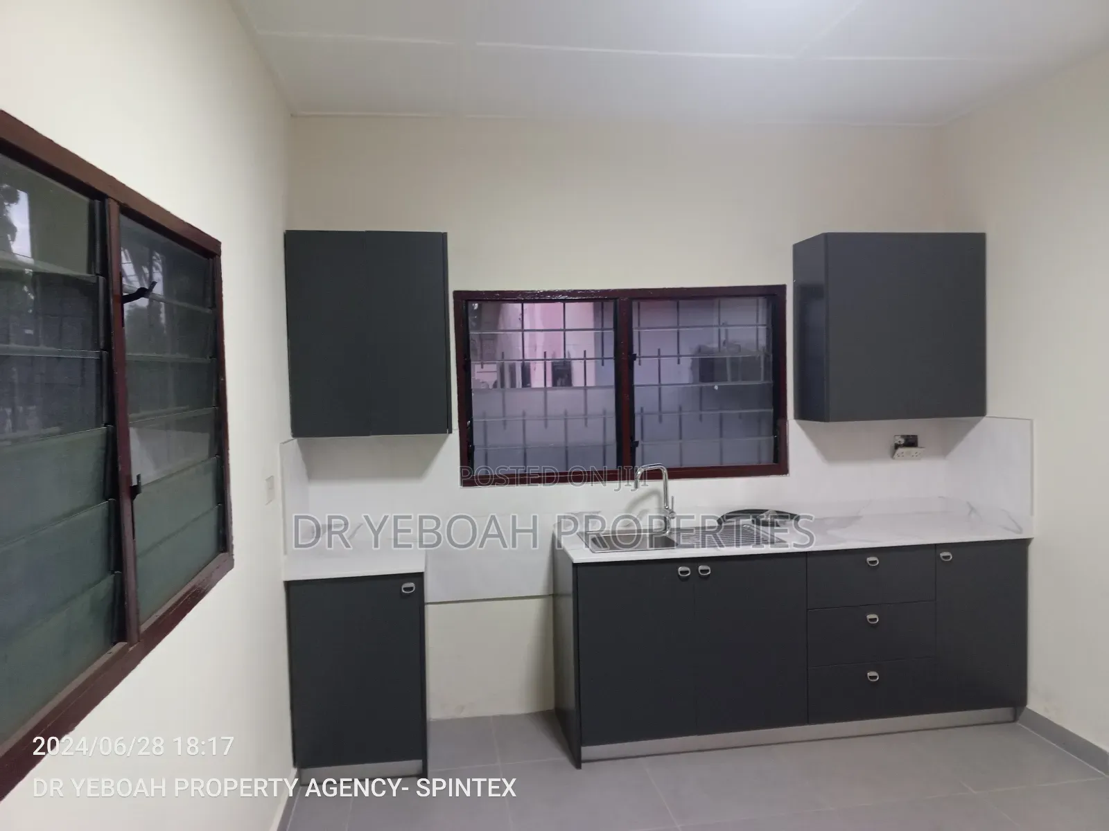 3bdrm House in Spintex:- 3 Bedrooms for rent
