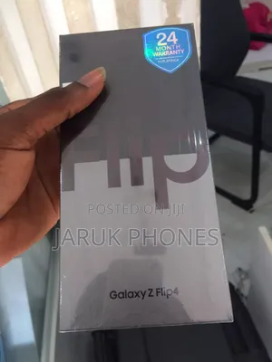 New Samsung Galaxy Z Flip4 256 GB Black