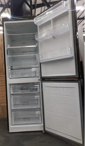 Gleaming SAMSUNG-257LTR-DOUBLE-DOOR-BOTTOM-FREEZER