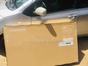 2024 Model Uhd Smart Samsung 55”Cu8000