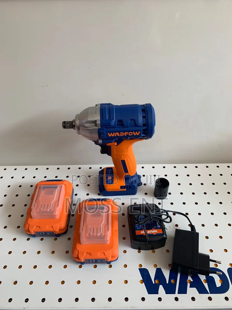 Cordless Impact Wrench - Wcd1512
