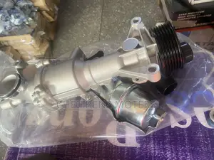 Mercedes Benz C300 2015-2019 W205 Engine Water Pump