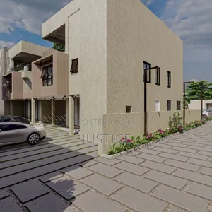 5bdrm Duplex in Dzorwulu for sale