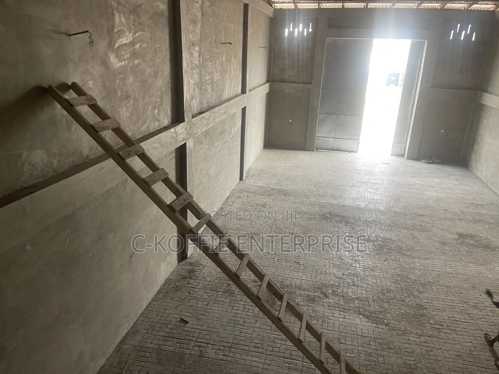 300 SQM Warehouse at Achimota for Rent