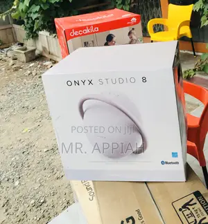 Sleek Onyx 8 Portable Wireless Bluetooth Speaker 