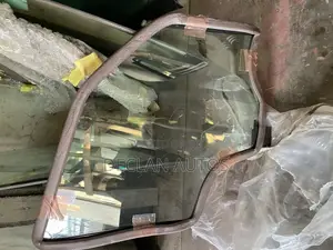 Range Rover Sports 2023 Door Glass