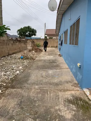 5bdrm House in Ashomang Estate for sale
