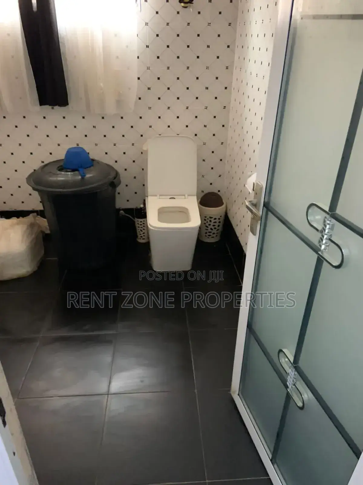 5bdrm House in Ashomang Estate for sale