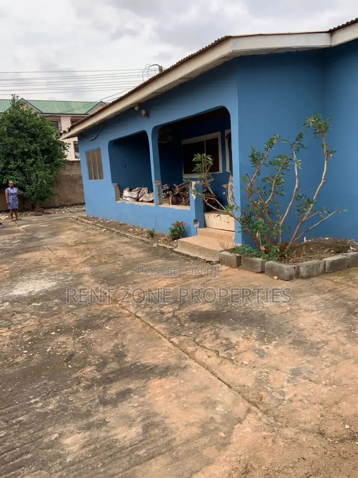 5bdrm House in Ashomang Estate for sale