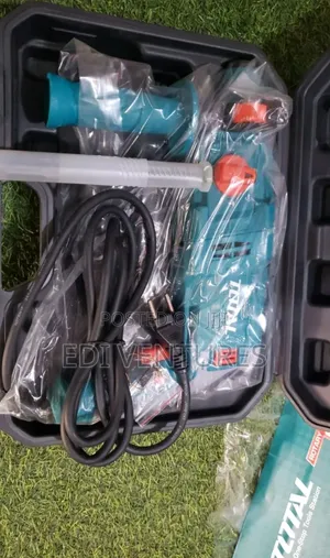 Total 650w Rotary Hammer