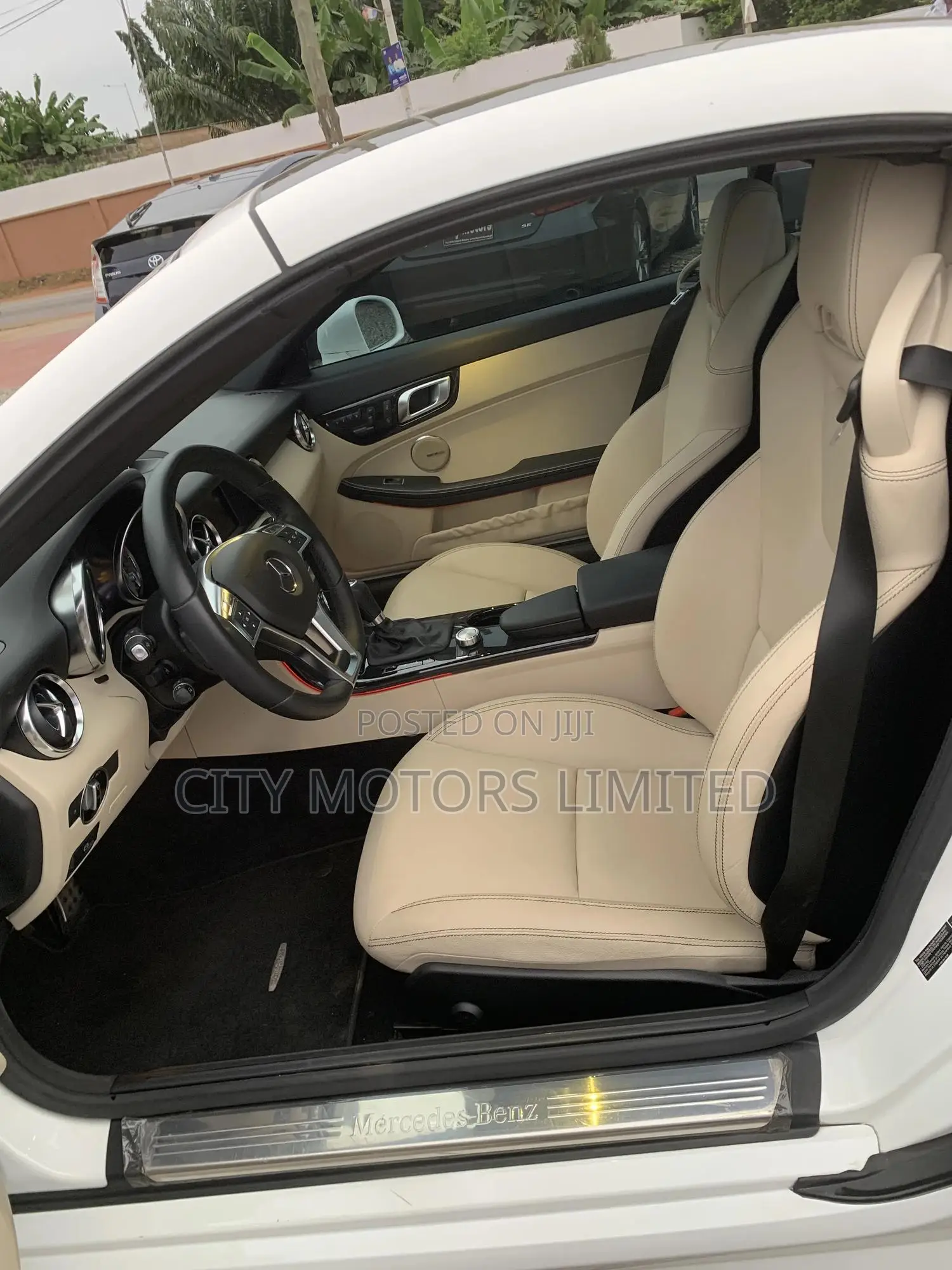 Mercedes-Benz SLK-Class SLK250 2dr Convertible (1.8L 4cyl Turbo 6M)