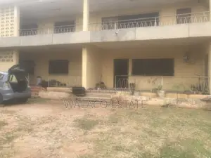 8bdrm Duplex in Walako Estate, Tesano for rent